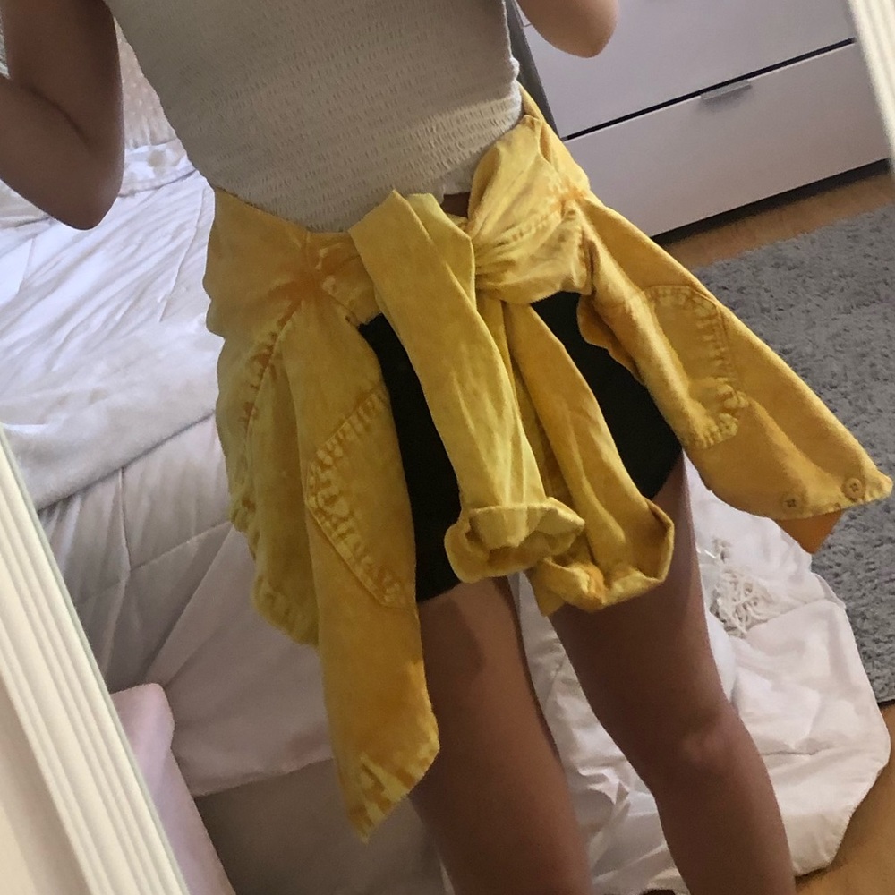 Yellow lightweight jacket - Picture 2 of 6